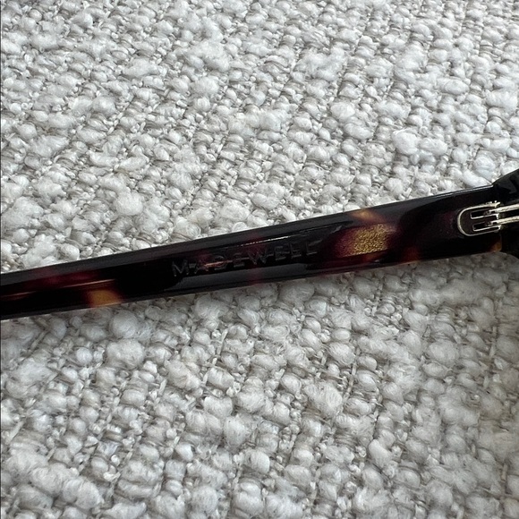 Set of 4 Women's Sunglasses in Black, Brown, and Blue - various brands. - Picture 12 of 12